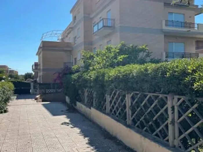 Appartamento con 5 locali in vendita in Corso San Francesco, Anzio