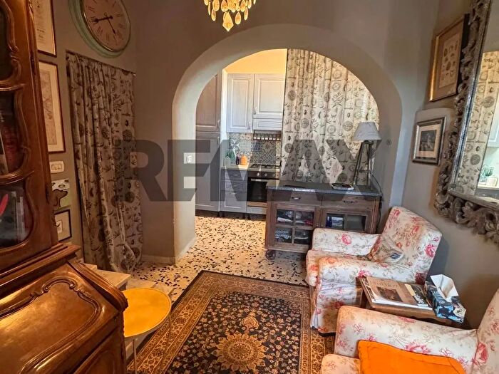 Casa con 5 locali in vendita in Minturno