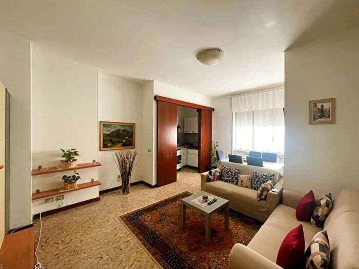 Appartamento trilocale in vendita in Via Massimo dAzeglio, Casale Monferrato