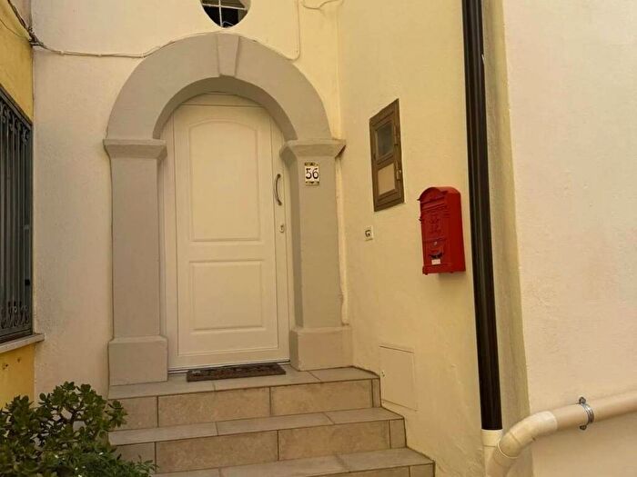 Casa con 6 locali in vendita in Via Diana, Centro, Sapri