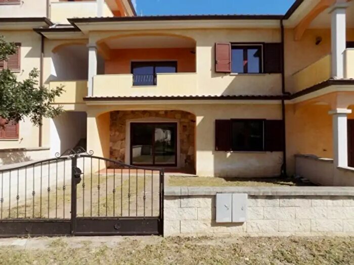 Appartamento trilocale in vendita in Via Lombardia, Torpè