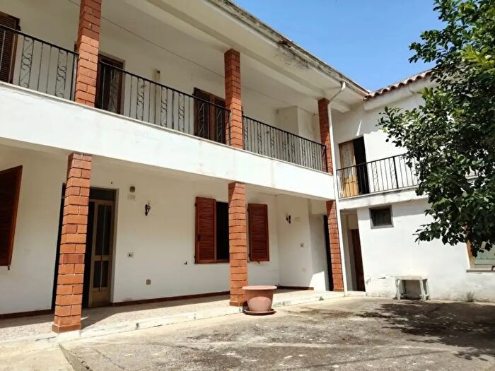 Appartamento con 6 locali in vendita in Vico III Le Grazie, Onifai