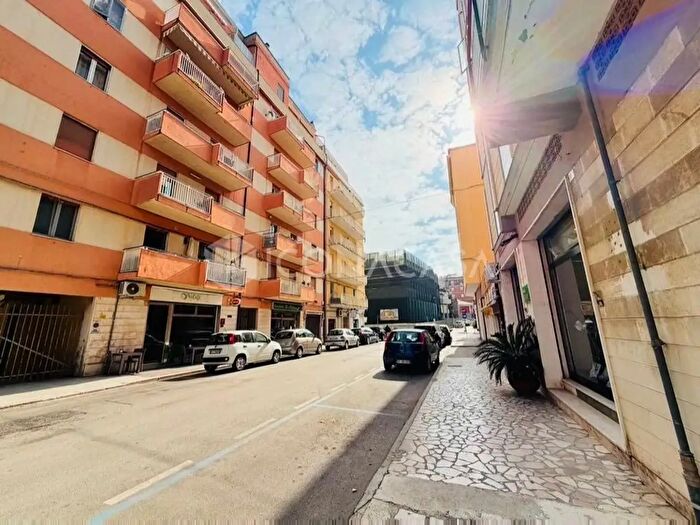 Appartamento quadrilocale in vendita in Via Nicola Mascilongo, Termoli