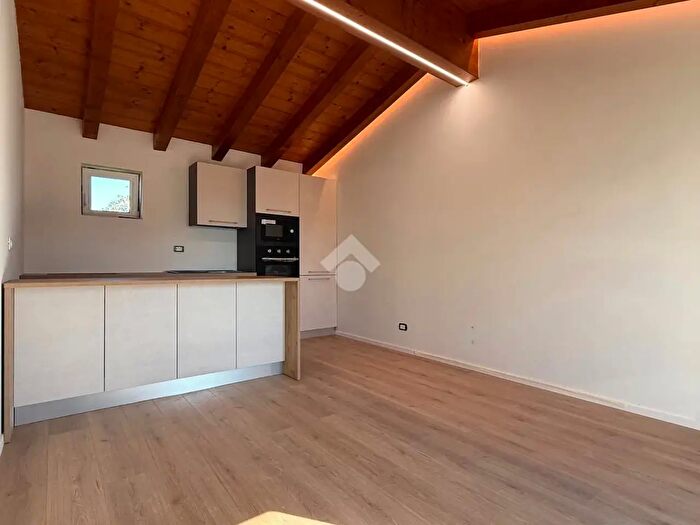 Appartamento bilocale in vendita in Vicolo Alto, Pasian Di Prato