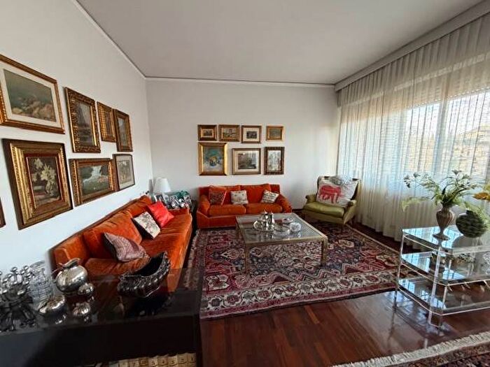 Appartamento con 6 locali in affitto in Viale Enrico Cialdini, Campo di Marte, Firenze