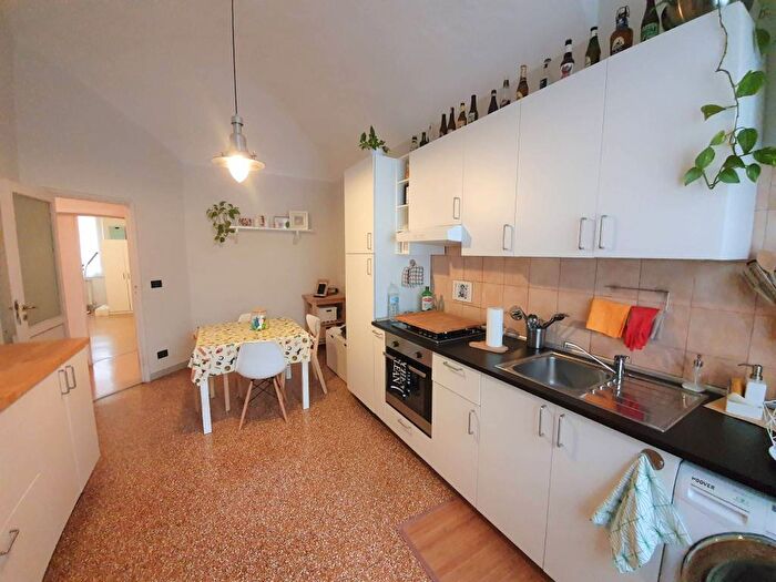 Appartamento bilocale in affitto in Piazza della Canonica, Carignano, Genova