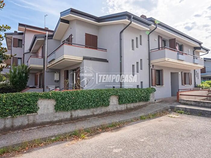 Casa trilocale in vendita in Via Monsignore O Romero, Montichiari