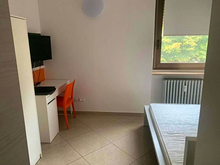 Appartamento con 6 locali in affitto in Lungoadige Capuleti, Cittadella Porta Nuova, Verona