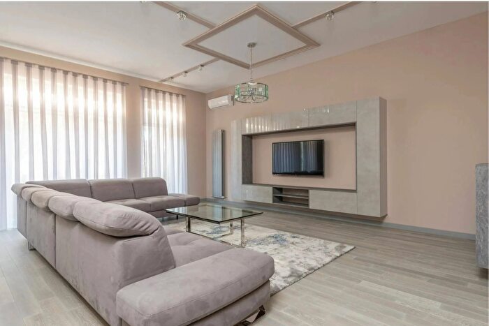 Appartamento quadrilocale in vendita in Treviso Via Vecellio, Treviso