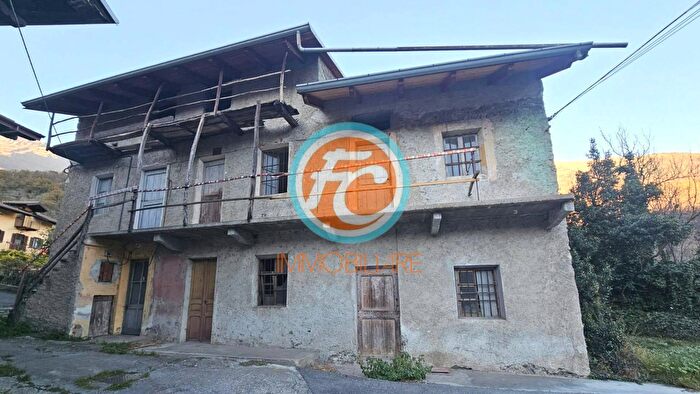 Casa trilocale in vendita in Frazione Vindrolere, Chianocco