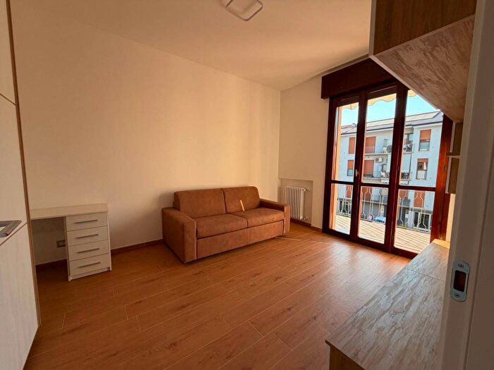 Appartamento trilocale in affitto in Via Bruno Viola, Ferrovieri Sant'Agostino, Vicenza