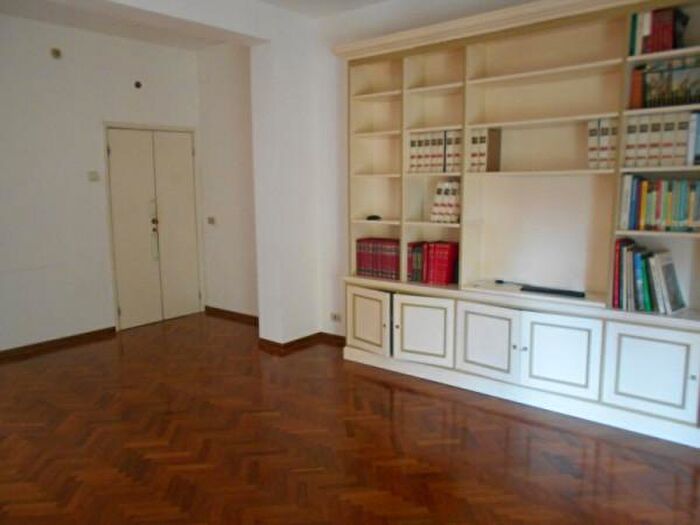 Appartamento quadrilocale in vendita in Sarti, Jesi