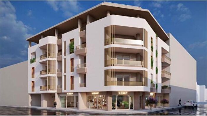 Appartamento trilocale in vendita in Via Salvatore Grande, Lecce