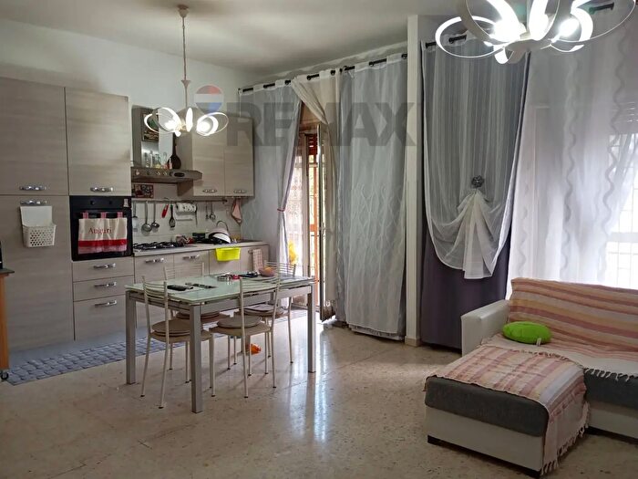 Appartamento trilocale in vendita in Via Nicola Zingarelli, Catania