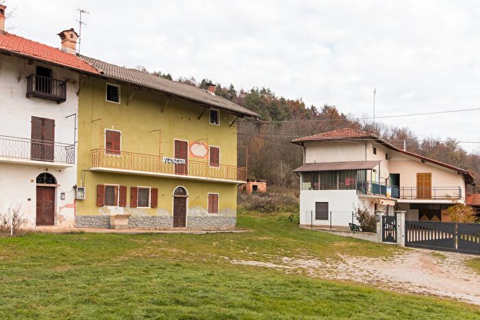 Casa monolocale in vendita in Frazione Bottonasco, Valgrana