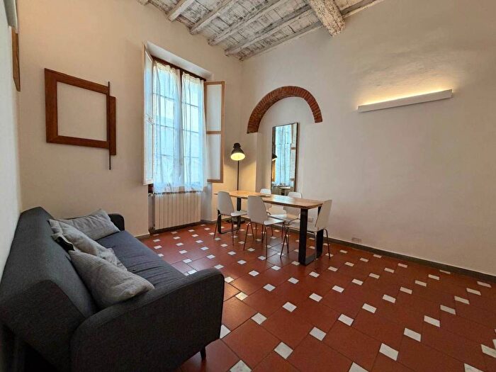 Appartamento quadrilocale in affitto in Via dei Ginori, Duomo, Firenze