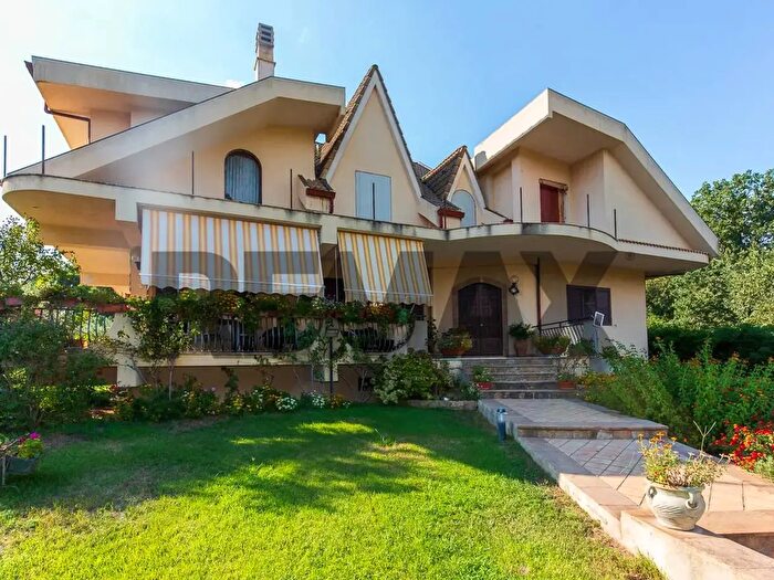 Casa con 10 locali in vendita in Contrada Sant'Andrea Snc, Piazza Armerina