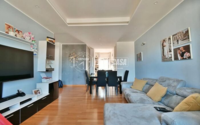 Appartamento quadrilocale in vendita in Via F Kennedy John a, Ascoli Piceno