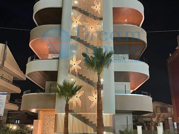 Appartamento trilocale in vendita in Lungomare Marconi, Alba Adriatica