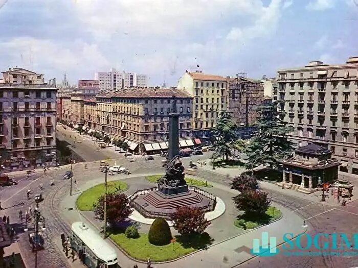 Appartamento quadrilocale in vendita in Piazza V Giornate, Milano