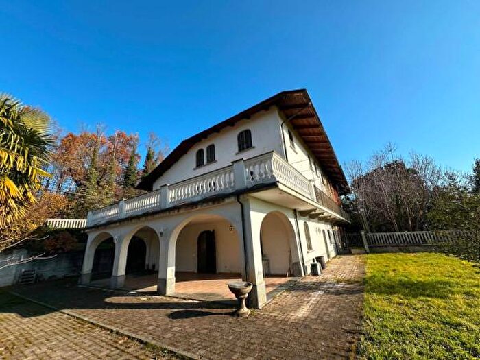 Casa con 6 locali in vendita in Frazione Spineto, Castellamonte