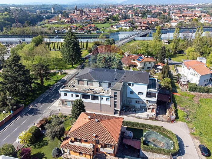 Appartamento quadrilocale in vendita in Capriate San Gervasio