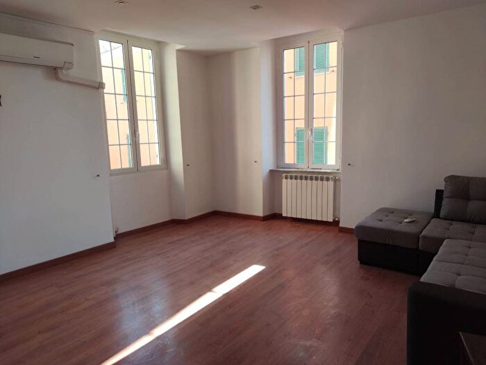 Appartamento trilocale in affitto in Piazza Domenico Sobrero, San Teodoro, Genova