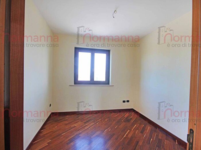 Appartamento quadrilocale in affitto in Via Giovanni Linguiti, Lusciano