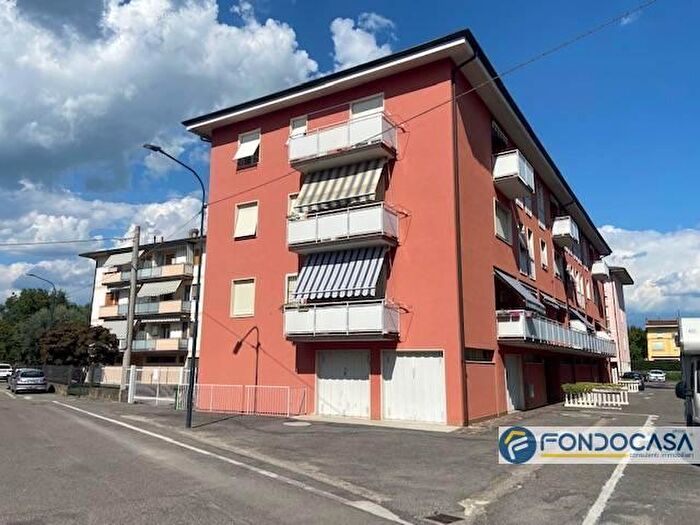 Appartamento trilocale in vendita in Via Prato, Palazzolo SullOglio