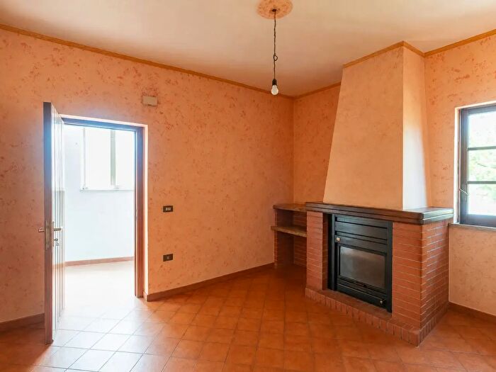 Appartamento con 5 locali in vendita in Via Carretiello Snc, Roccadaspide