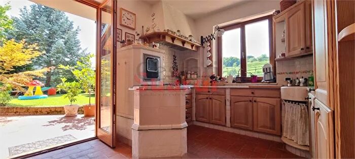 Casa con 12 locali in vendita in Rovereto Noriglio, Rovereto