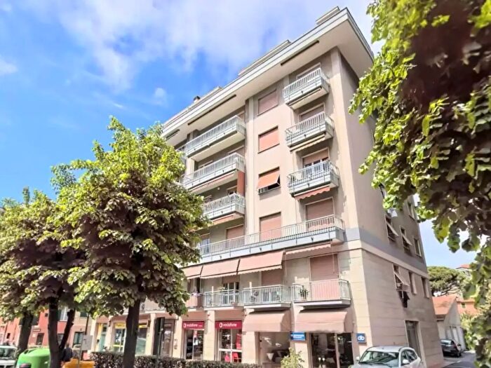 Appartamento quadrilocale in vendita in Viale Enrico Millo, Chiavari