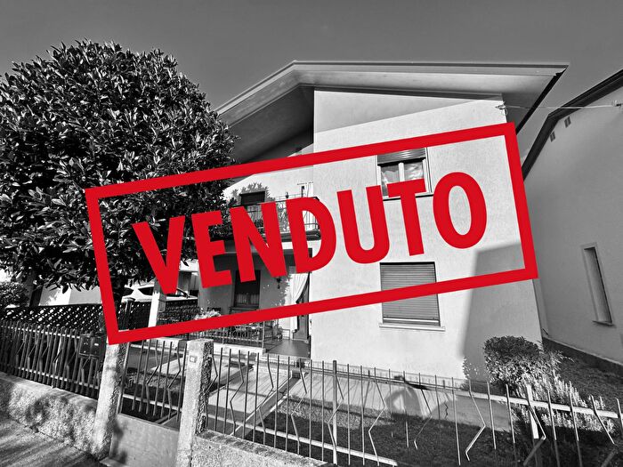 Appartamento trilocale in vendita in Via Fiume, Manzano