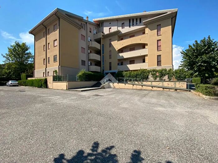 Appartamento quadrilocale in vendita in Via Leonardo da Vinci, Rende