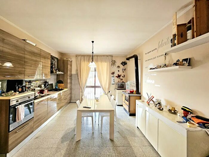Casa con 5 locali in vendita in Via Braggio, Ponso