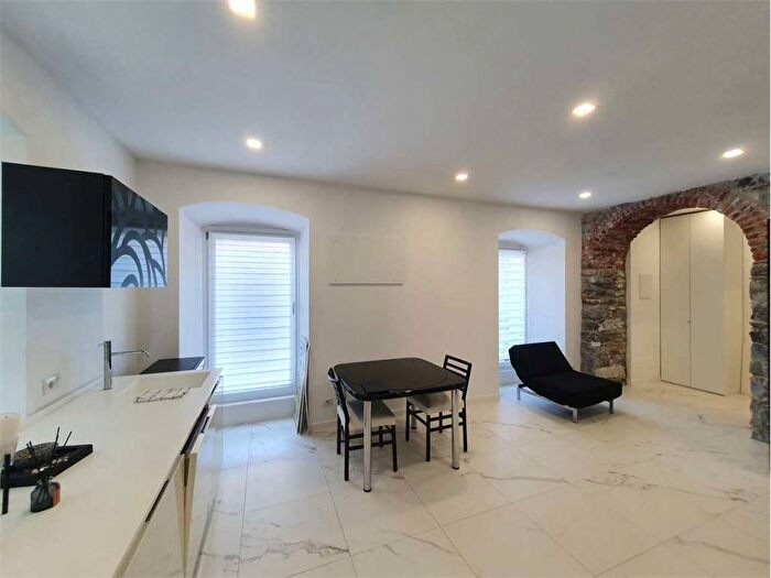 Appartamento monolocale in affitto in Via Dante, Valduce Crispi, Como