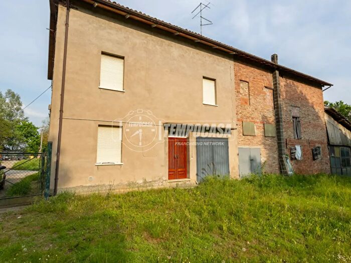 Appartamento quadrilocale in vendita in Via del Quaresimo, Reggio Emilia