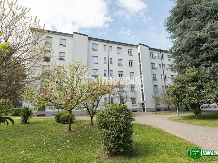 Appartamento bilocale in vendita in Via Demonte, Milano