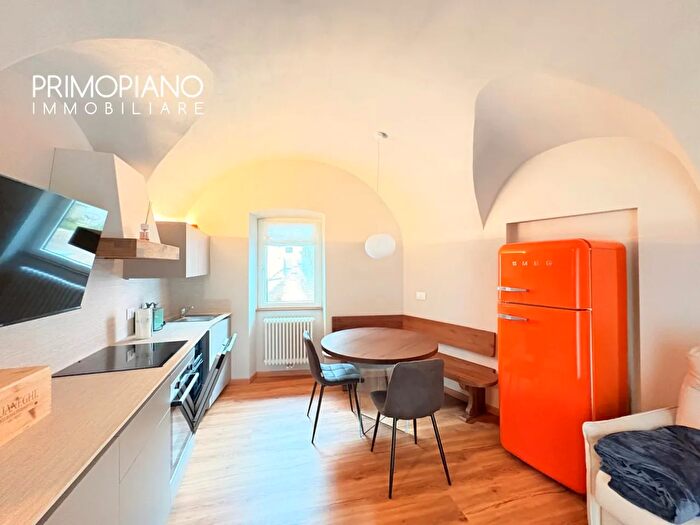 Appartamento trilocale in vendita in Via Venezia, Ossana