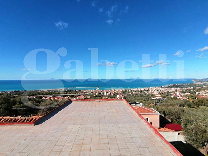 Casa con 5 locali in vendita in Contrada Fiorita Snc, SantAgata Di Militello