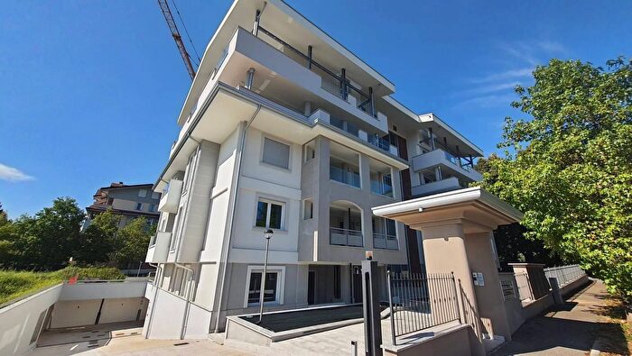 Appartamento trilocale in vendita in Via Nino Bixio, Inzago