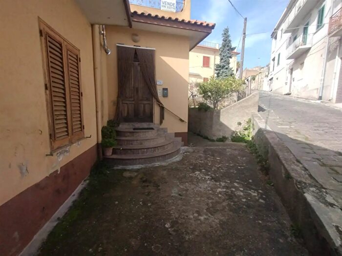 Casa trilocale in vendita in Via Vittorio Emanuele II, Rometta