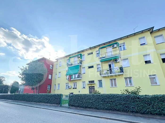 Appartamento trilocale in vendita in Via Alfieri, Zola Predosa