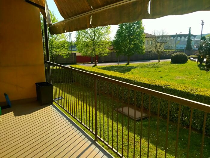 Appartamento quadrilocale in vendita in Uguaglianza, Vergiate