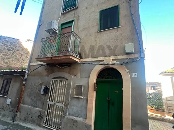 Appartamento quadrilocale in vendita in Via Dante Aligheri, Caltanissetta