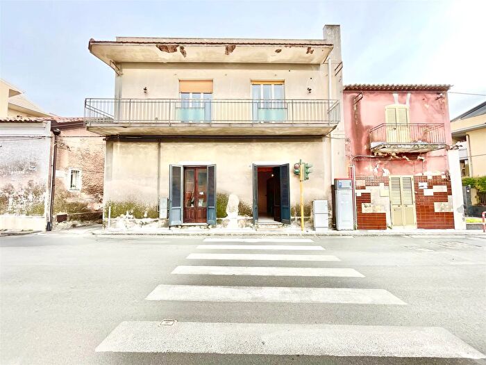 Appartamento con 6 locali in vendita in Via Etnea Tremestieri Etneo, Tremestieri Etneo