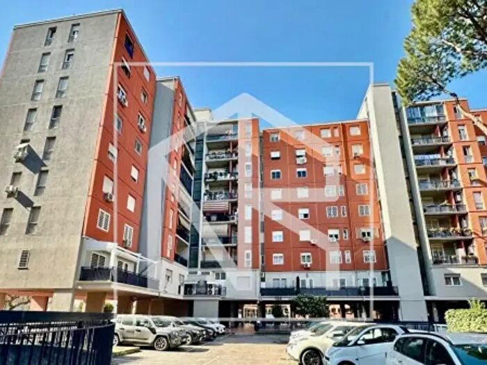 Appartamento trilocale in affitto in Via Ernesto Rossi, Roma