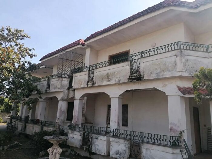 Casa con 11 locali in vendita in Località Pescopagano, Mondragone