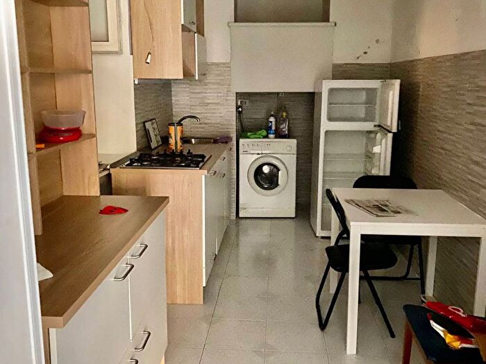 Appartamento bilocale in affitto in Gradini Nobile, Piazza Amedeo Parco Margherita, Napoli