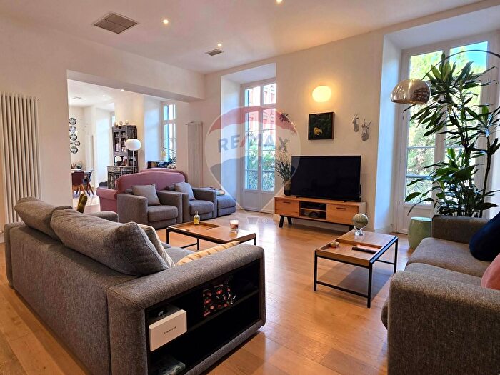 Appartamento con 5 locali in vendita in Piazza Matteotti, Verbania